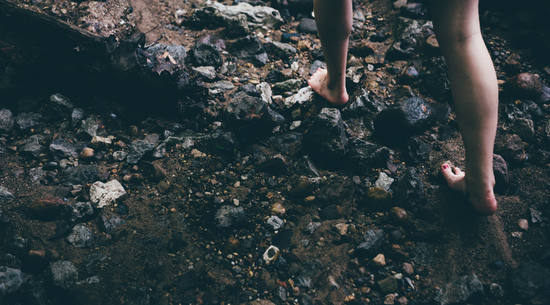 Nelipot  (n.) one who walks barefoot